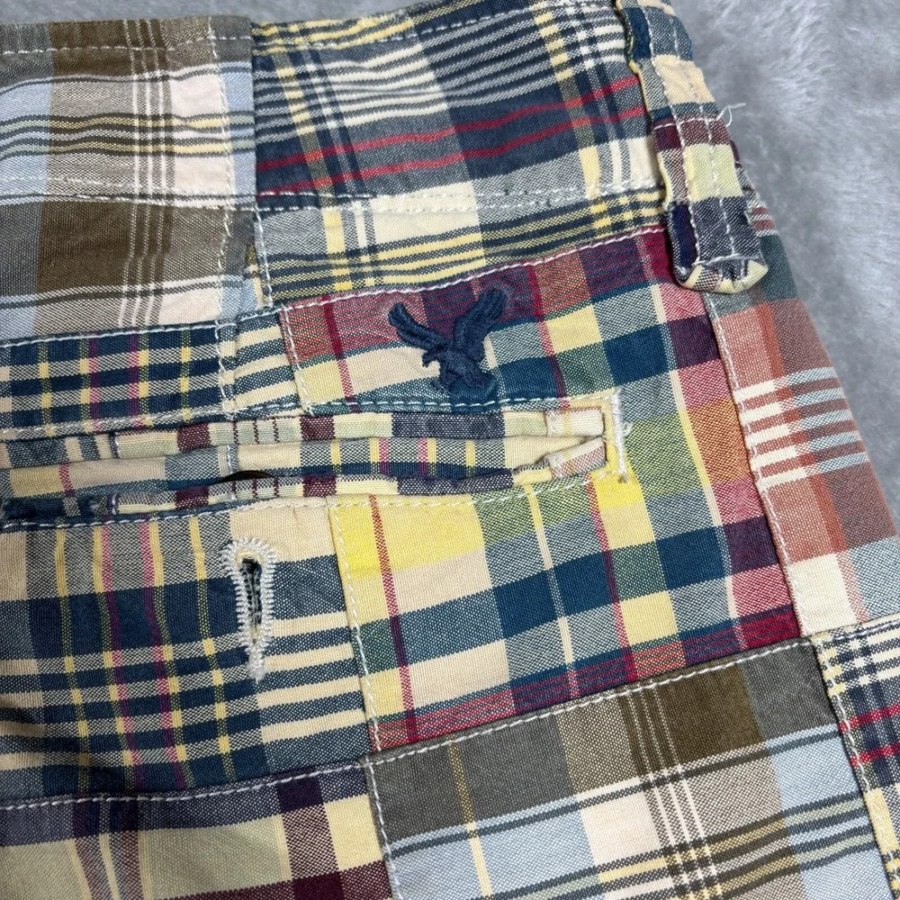 American‎ Eagle Shorts Mens 30 India Madras Patched Plaid Chino Classic Length - Picture 10 of 13